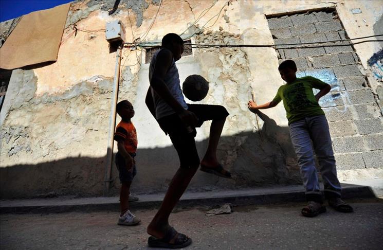فيفا: الساحرة المستديرة تمحو هموم أطفال ليبيا