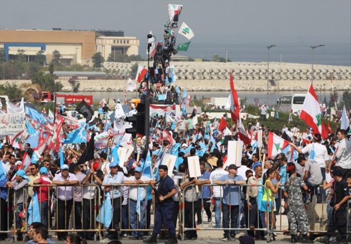 تشييع شعبي حاشد للحسن ورفيقه في بيروت