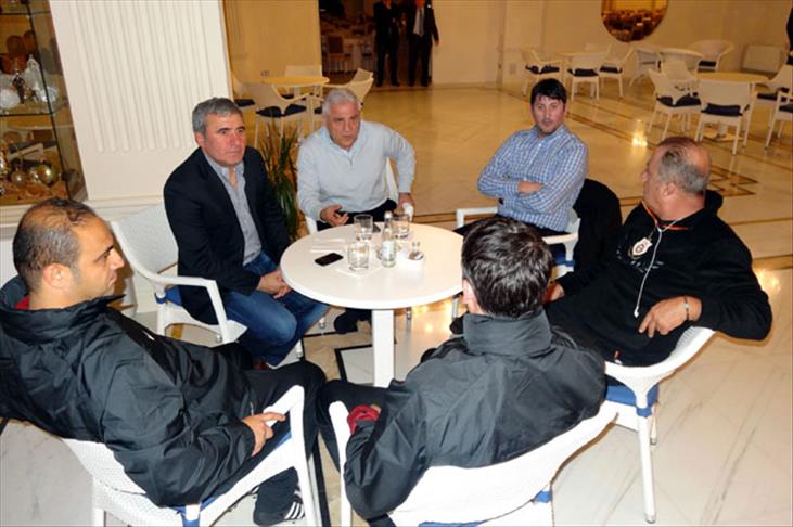 Hagi Galatasaray'ı yalnız bırakmadı