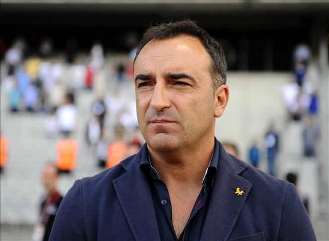 Carvalhal istifa etti