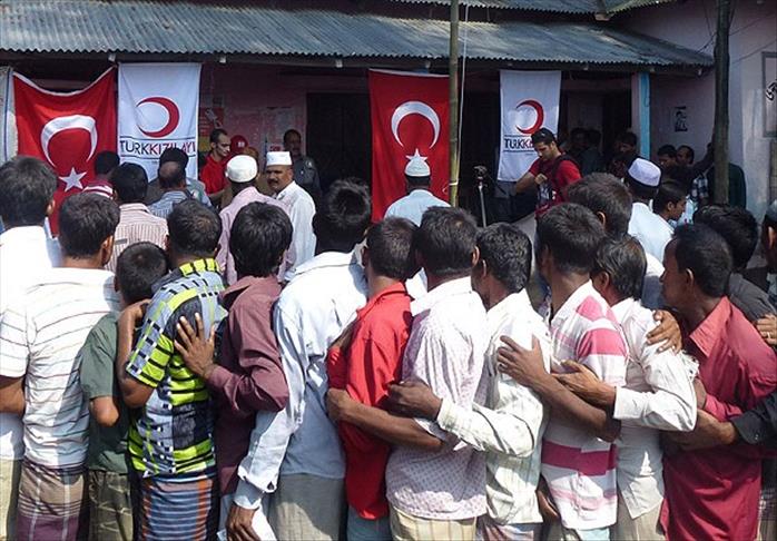 Red Crescent continues to help Arakan Muslims