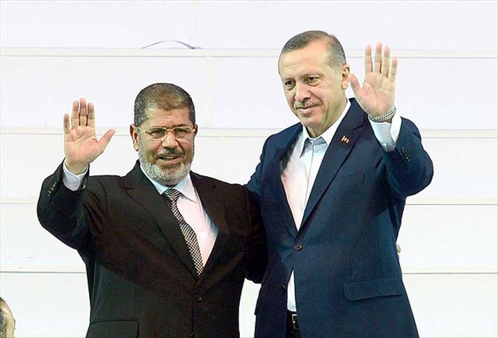 Mısır'a tarihi ziyaret