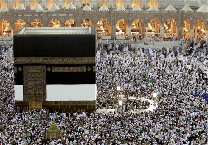 غسل الكعبة بماء زمزم الخميس