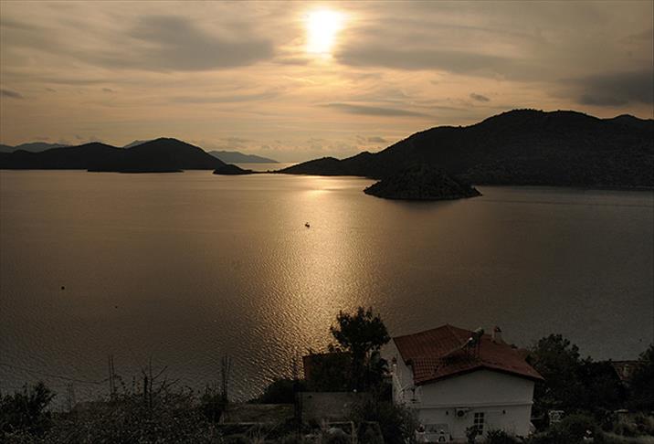 Marmaris'te yanardağ bulundu