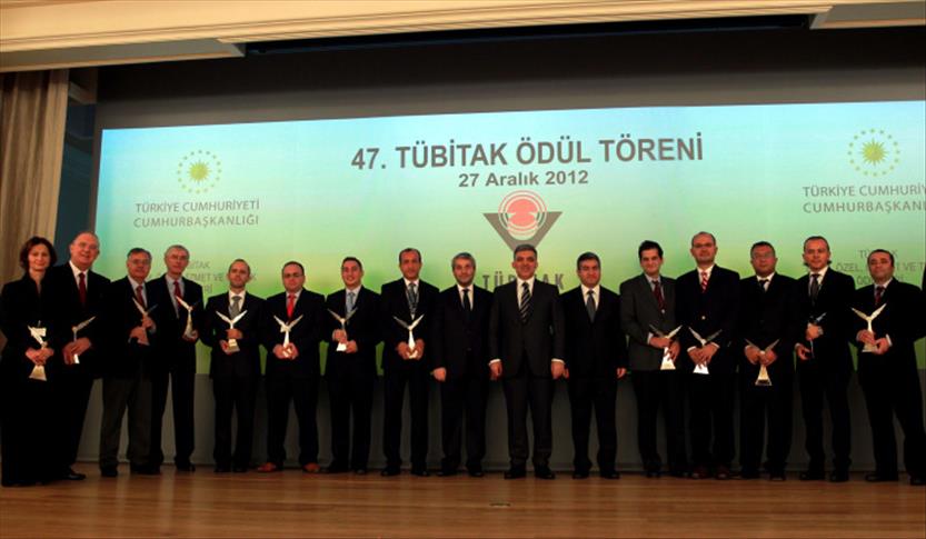TUBITAK awards acclaimed Turkish scientists 