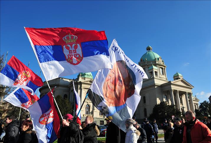 Beograd: Radikali održali protest ispred Skupštine Srbije