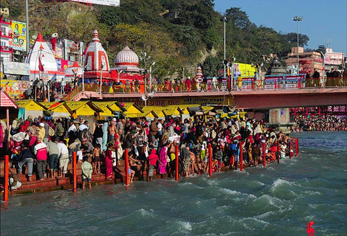 Milyonlarca Hindu Ganj'a girecek