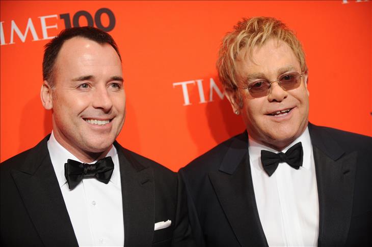 Elton John 2.kez baba oldu