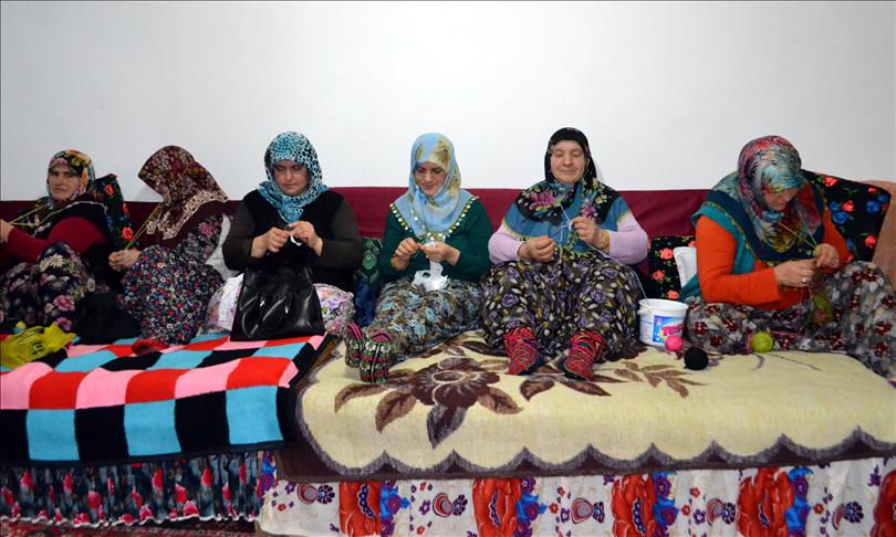 Atıl okul kadınlar kahvehanesi oldu