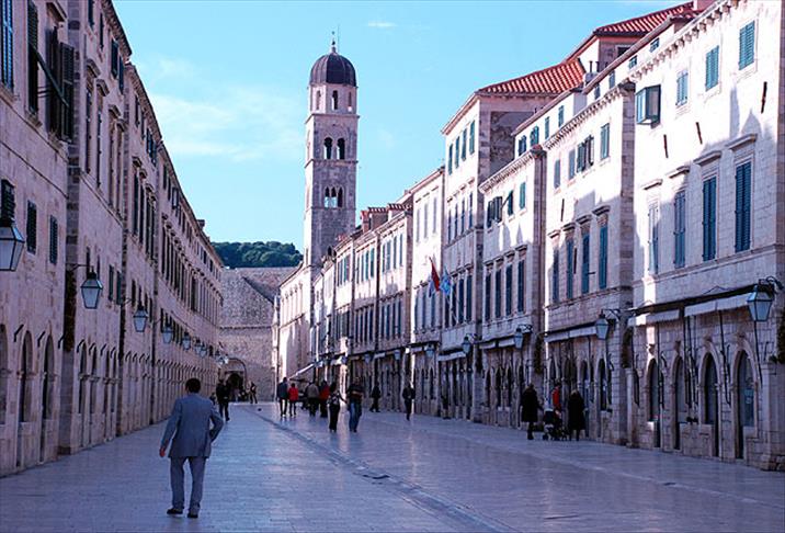 Bir Avrupa ülkesi daha vizeli oluyor