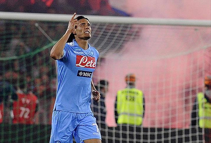 Napoli, puan farkını 3'e indirdi 