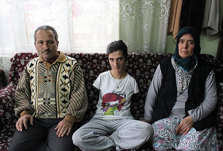 'Protez kol' hayaliyle yaşıyor