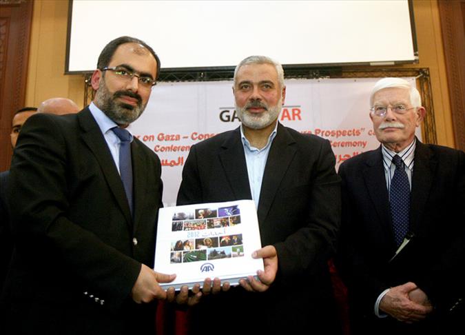 AA Almanac presented to Palestinian PM