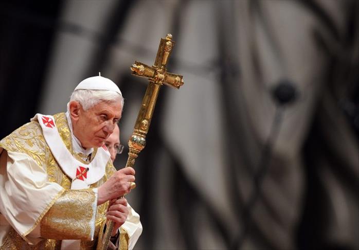 Papa Benedict XVI se oprostio od kardinala