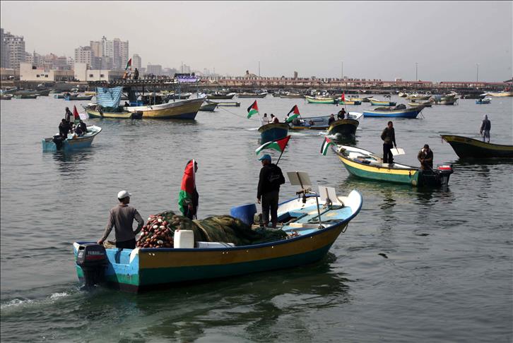 صيادون يطالبون تركيا ومصر بالتدخل لرفع حصار غزة البحري