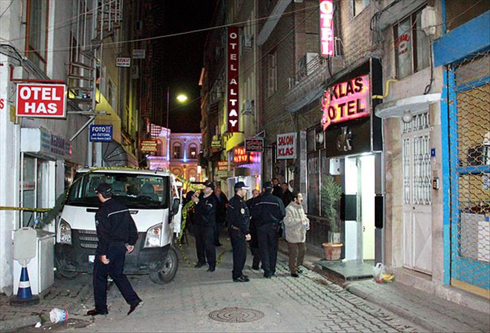 Otel çalışanlarına silahlı saldırı