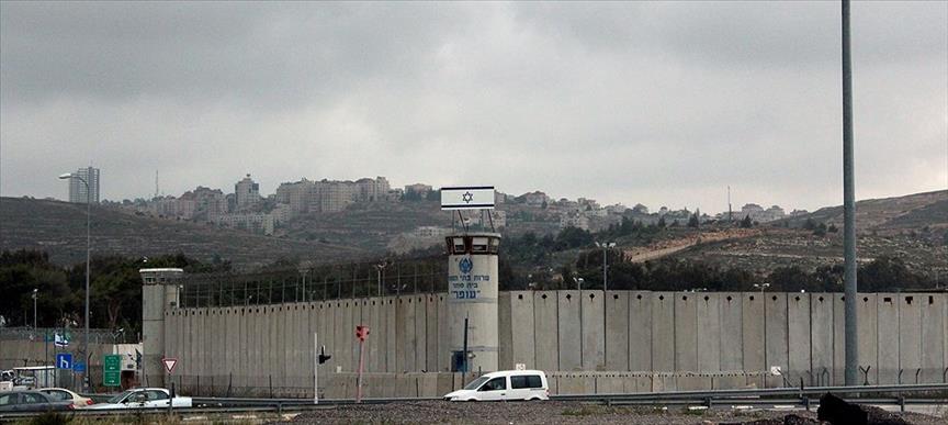 السلطات الإسرائيلية تفتح أبواب سجن "عوفر" لصحفيين أجانب