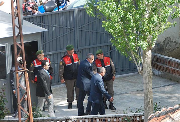 Mehmet Ağar tahliye edildi