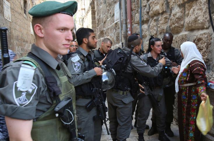 Israeli soldiers block Palestinians' entry to Al-Aqsa Mosque, wounding 5