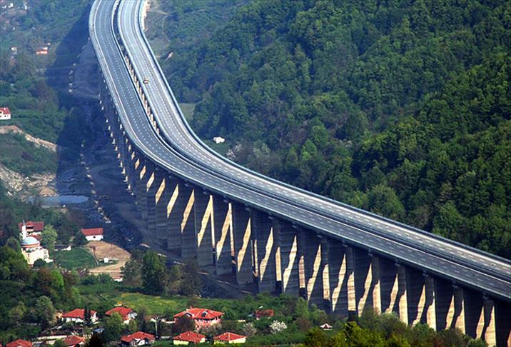 Karayolları bu yıl köprülerle donatılacak
