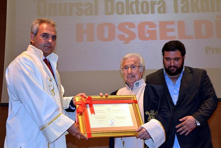 2. Abdülhamid'e onursal doktora unvanı