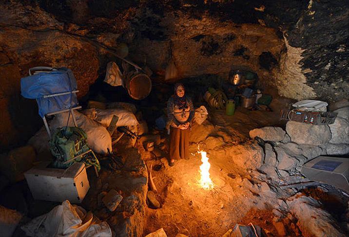 300 yıldır mağarada yaşıyorlar