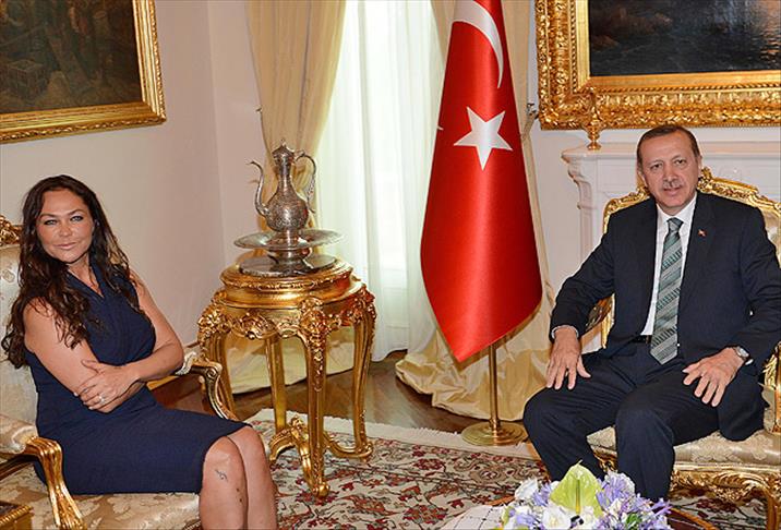 Başbakan ile gençler arasında duygusal bağ sağlanmalı
