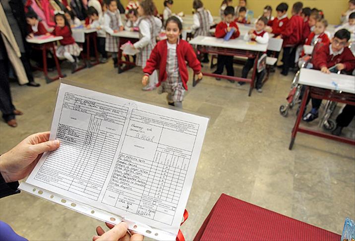 17 milyon öğrenci karne aldı