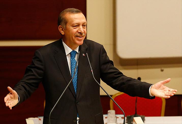 Perdenin arkasında oynanan oyundan bahseden yok