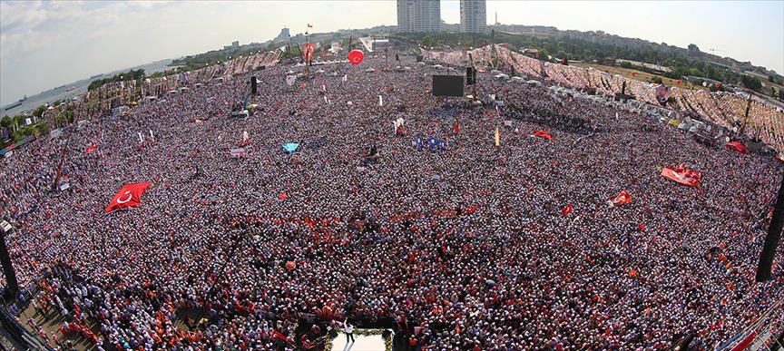 Kazlıçeşme'de Milli İradeye Saygı Mitingi
