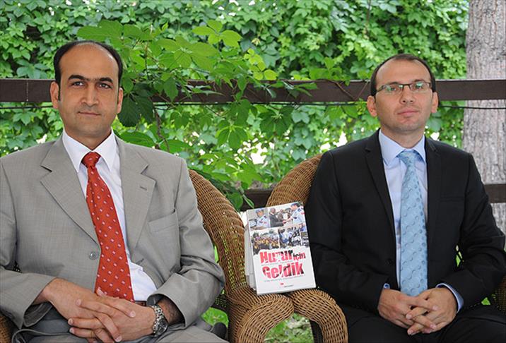 Türk polisinin yurt dışında yaşadıklarını kitaplaştırdılar