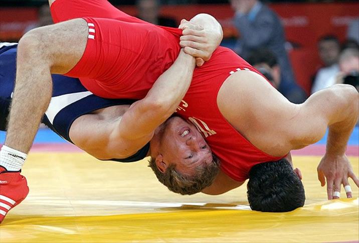 Turkish athletes win three golds, one silver in wrestling at 2013 MedGames