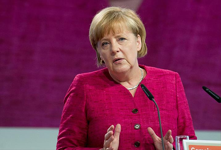 Merkel'den Türkiye'ye sıcak mesajlar