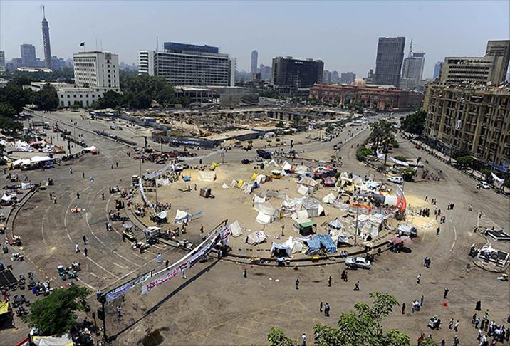 Tahrir Meydanı boşalmaya başladı