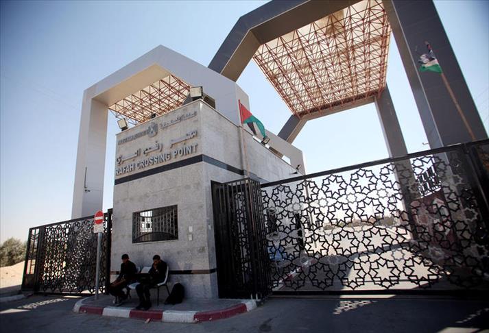 Egypt reopens Rafah crossing partially