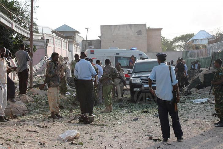 One Turkish security guard killed, three injured at suicide attack in Somali