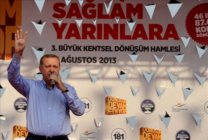 'Rabaa sign' becomes the symbol of Egypt anti-coup protests