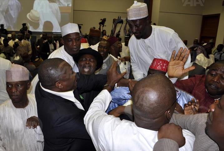 Nigerian lawmakers in fistfights as crisis in ruling party deepens