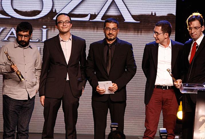 Altın Koza'yı iki film paylaştı