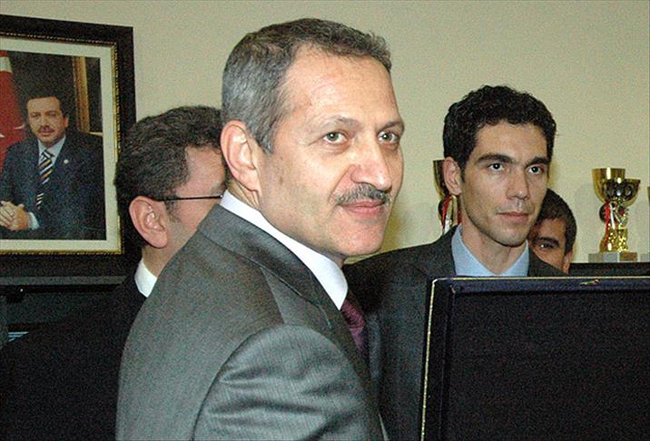 Adapazarı Belediye Başkanı Dişli serbest