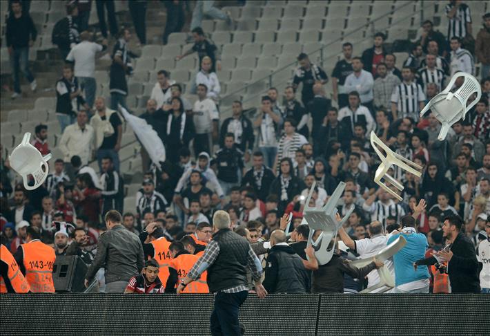 Beşiktaş'a 4 maç ceza