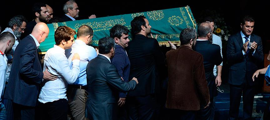 Tuncel Kurtiz için Muhsin Ertuğrul Sahnesi'nde tören
