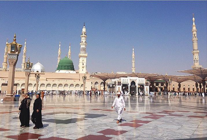 حجاج بيت الله يزورون "المدينة المنورة"