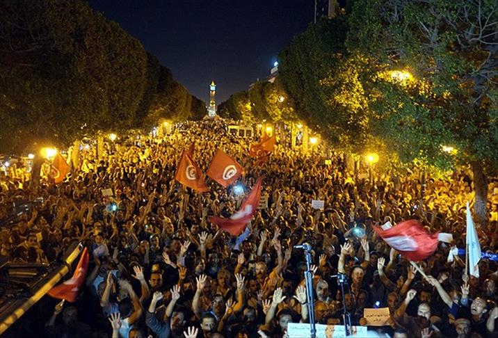 Tunus'ta ulusal diyalog görüşmeleri yeniden başladı