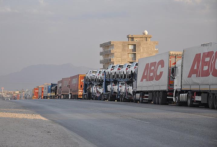 Habur Sınır Kapısı'nda araç kuyruğu