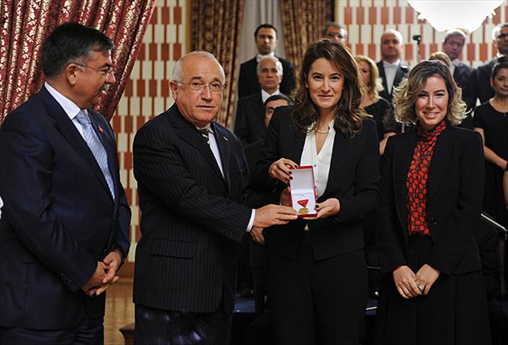 Nezahet Nine'nin madalyası torununa verildi