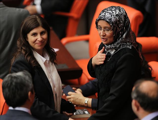Four headscarved female MPs enter parliament