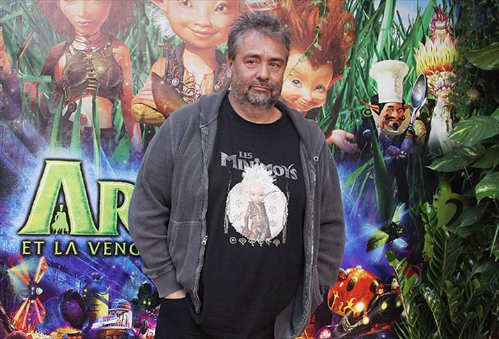 Paparazziler yönetmen Besson'u çileden çıkardı