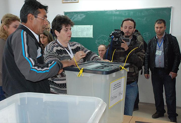 Kosova'da yerel seçimler yapılıyor