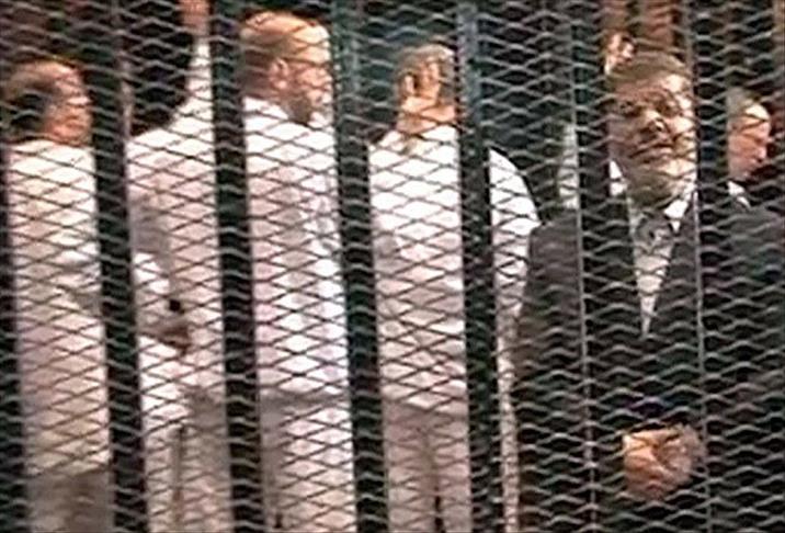 Jailed Morsi allowed to meet lawyers for 1st time